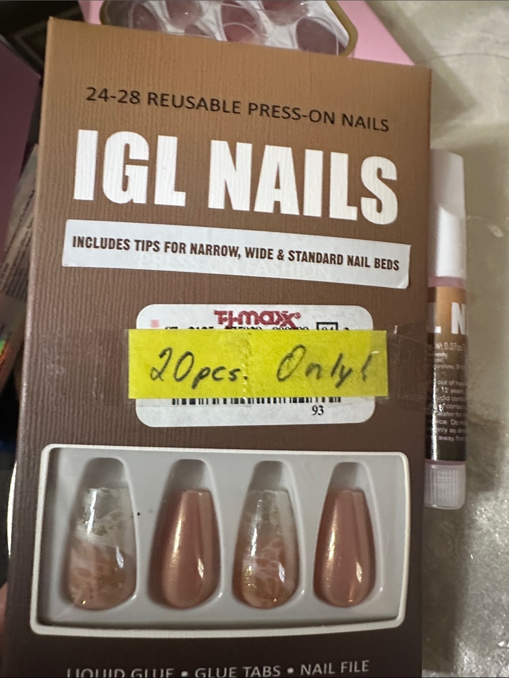 5 Press-On Nail Sets. - Picture 5 of 6
